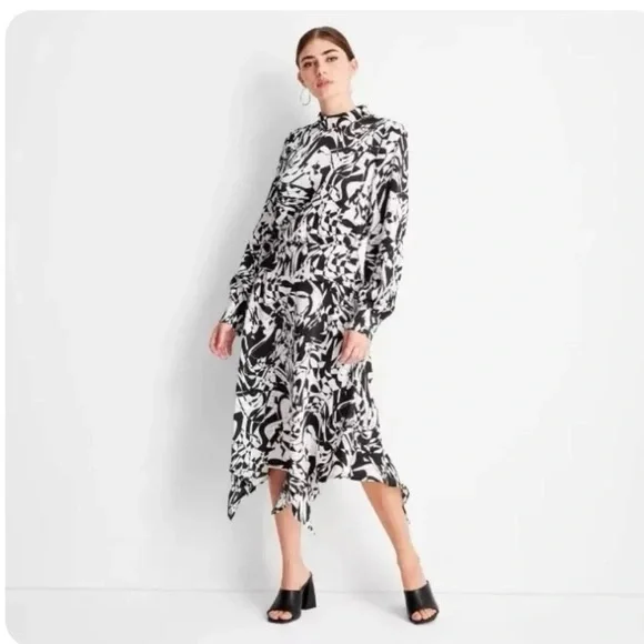 long sleeve one shoulder white dress White Long-sleeved dress with Sharp shoulder cut XL / 10 / White
